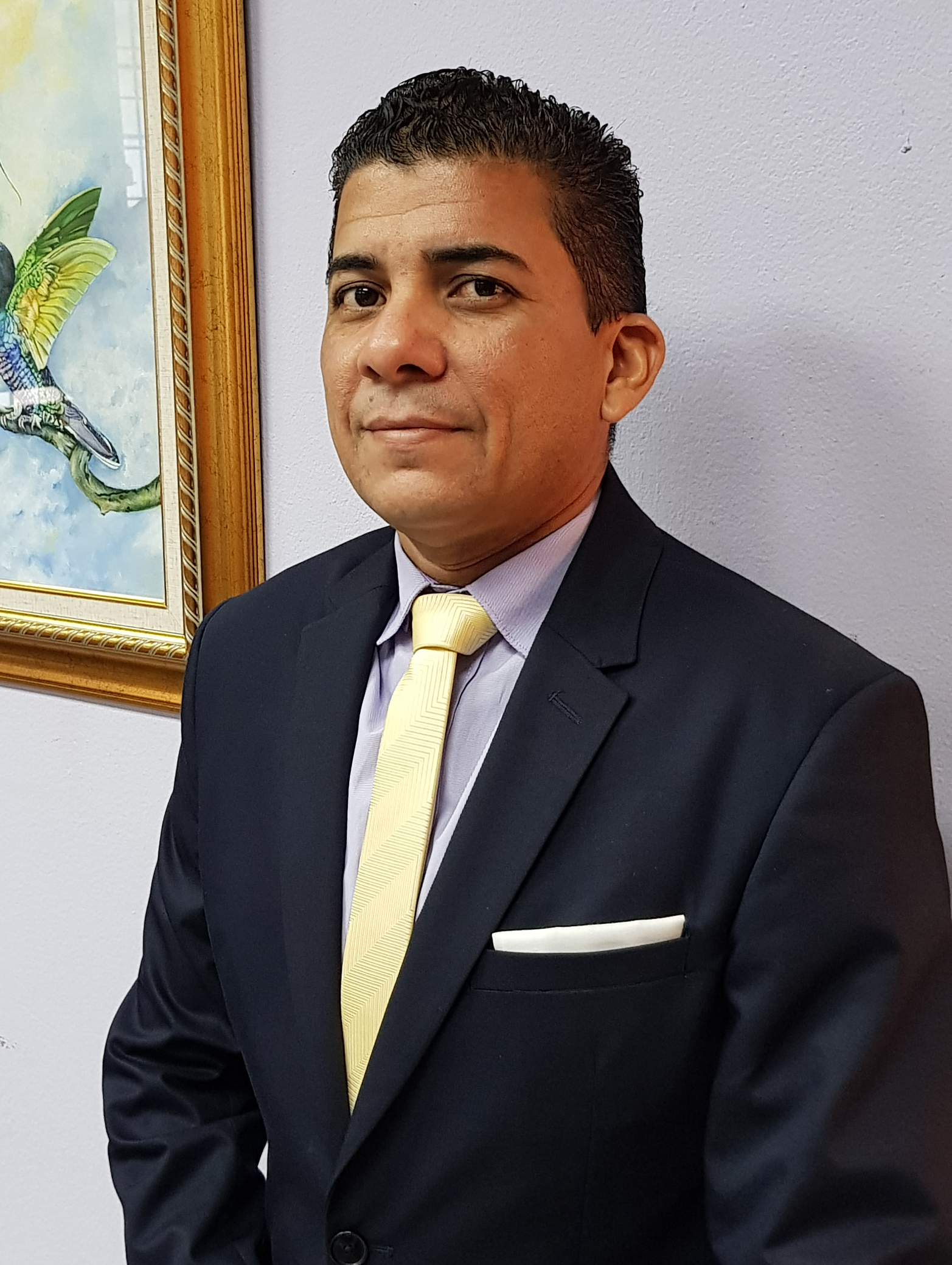 Mgter. LARRIS BAZÁN